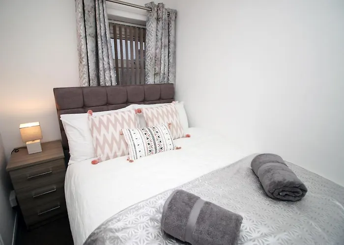 Stay In The Heart Of Swansea- Tv In Every Bedroom!
